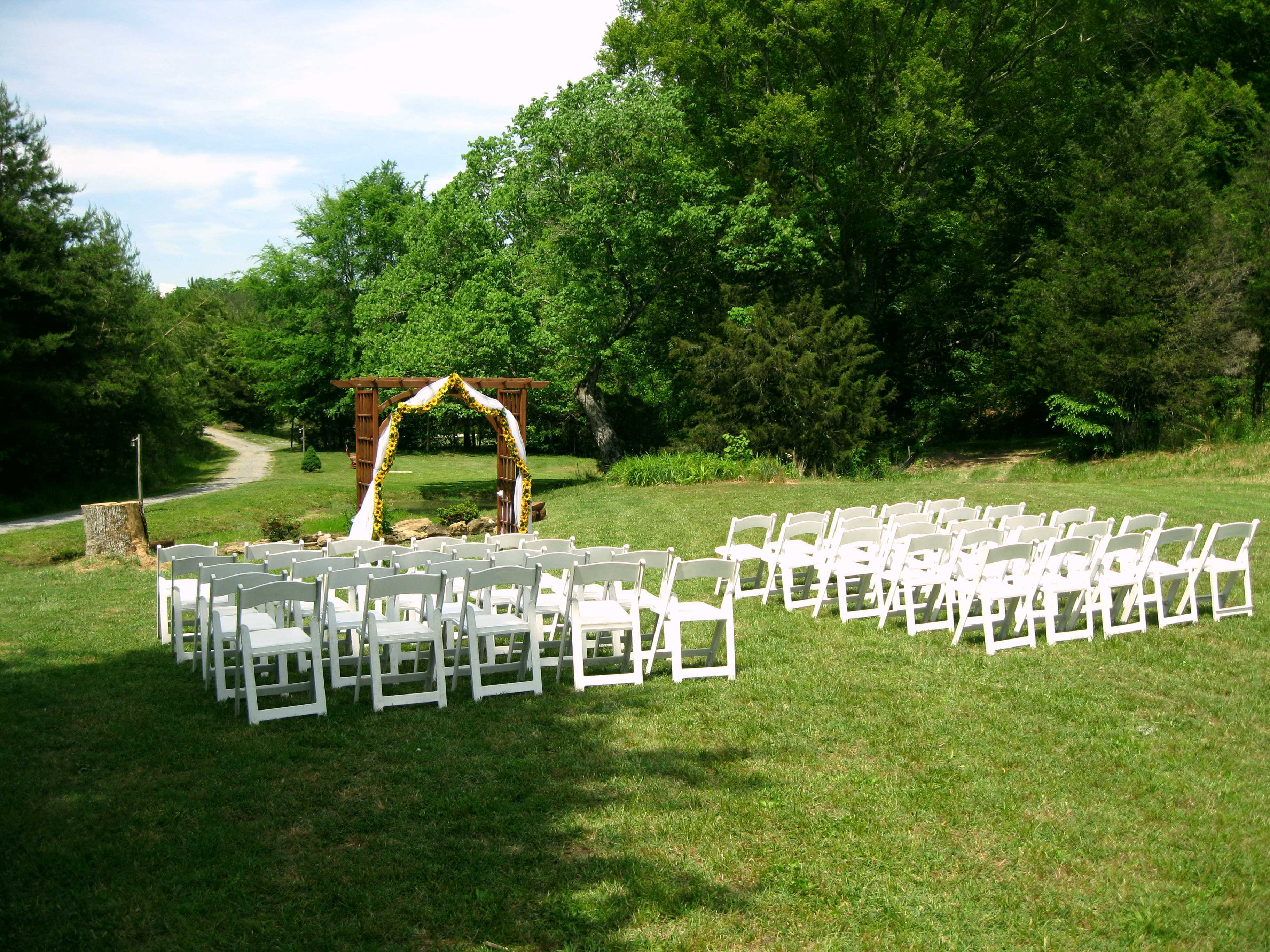 Wedding-trellis+-barn-3648x2736